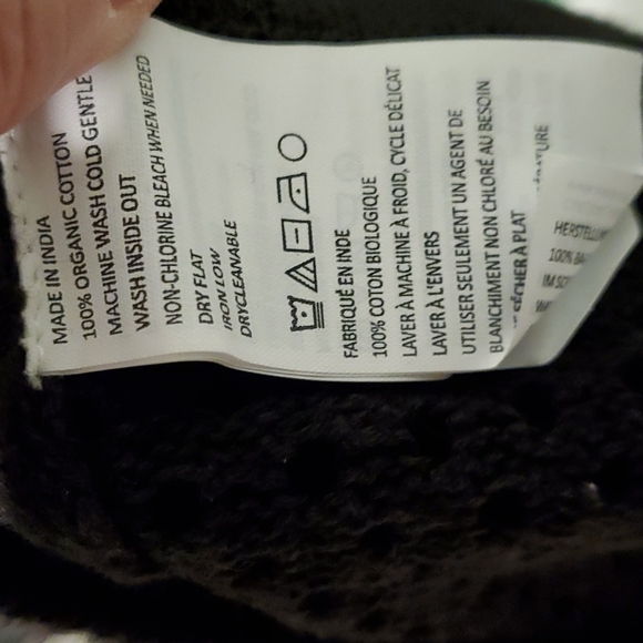 Prana women's M black scoop knit punch hole Sweater shirt. - Picture 9 of 9